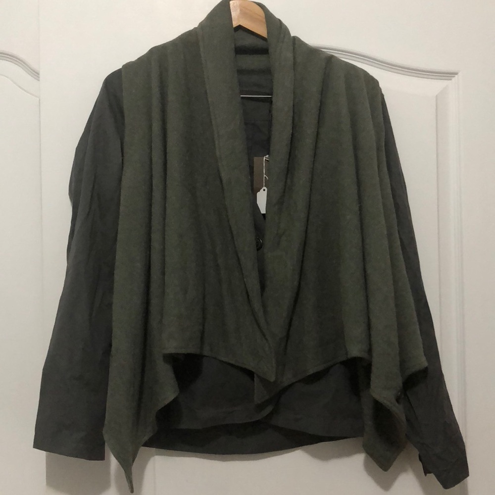 NWT NICHOLAS K Lightweight jacket Sz M